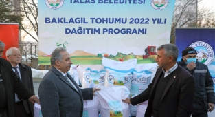 TALAS’TAN ÇİFTÇİYE 32 TON BAKLAGİL TOHUMU DAHA!