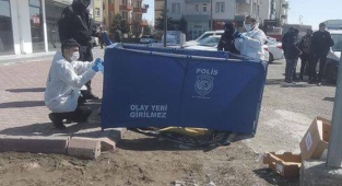 Yol kenarında erkek cesedi bulundu!