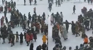 Yüzlerce öğrenci kar tatili haberini halay çekerek kutladı