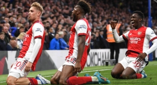 3 maçtır kazanamayan Arsenal, Chelsea karşısında günah çıkarttı
