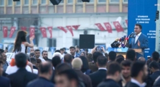 Babacan'dan Diyarbakır çıkışı: Kuru kardeşlik sloganları atmıyoruz, eşit vatandaşlık diyoruz