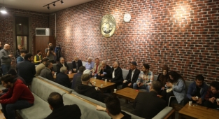 BAŞKAN BÜYÜKKILIÇ, EŞİ İLE BİRLİKTE ŞEHİT AİLELERİ, GAZİ VE YAKINLARIYLA BİR ARAYA GELDİ