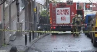 Beyoğlu'nda korkutan patlama! Bir bina tahliye ediliyor