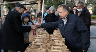 “BİZ PİŞİRELİM SİZ ULAŞTIRIN” GÖNÜLLERE GİRDİ