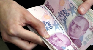 CHP'li vekil, Meclis kürsüsünde açıkladı: Bakan yardımcısının aylık geliri 73 asgari ücrete denk