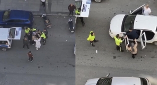 Esenyurt'ta trafik polisini önce tehdit etti sonra üzerine yürüdü