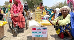 Etiyopya ve Somali'deki ihtiyaç sahiplerine Ramazan yardımları ulaştırılıyor