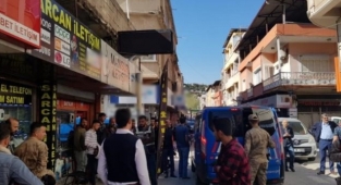 Hatay'da kaçak cep telefonu operasyonu
