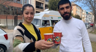 Kahve satarak Türkiye'yi geziyorlar