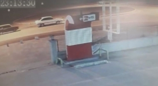 Kayseri'de şok eden hırsızlık: Çekerek otomobil çaldılar