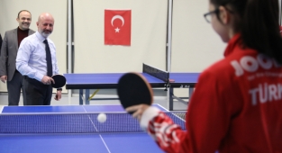 KOCASİNAN’DA LİSELER ARASI SPOR FESTİVALİ HEYECANI DEVAM EDİYOR