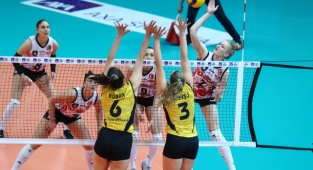 Kupa Voley'de ilk finalist VakıfBank