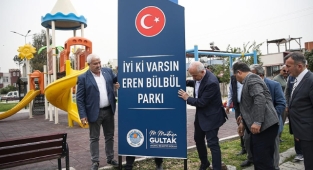 Mersin'de isim önergesi reddedilen parka Eren Bülbül'ün adını taşıyan tabela dikildi