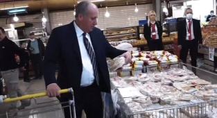 Muharrem İnce Ramazan alışverişine çıktı, fişini sakladı: Gelecek ay aynı markete tekrar gidecek, fiyatları karşılaştıracak