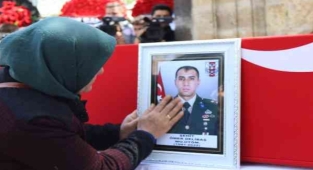 Pençe Kilit şehidi son yolculuğuna uğurlandı