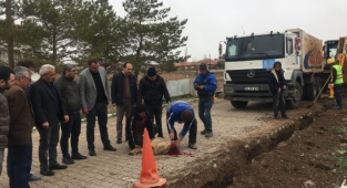 SARIOĞLAN’DA DOĞALGAZ İÇİN İLK KAZMA VURULDU