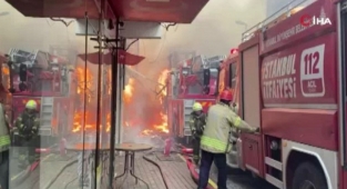 Sarıyer'de yangın! 5 binaya sıçradı, Bir itfaiye aracı da alev topuna döndü