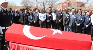 Şehit polis memuru Zafer Mat son yolculuğuna uğurlandı