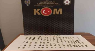 Sikkeleri piyasaya süremeden yakalandı