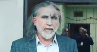 SON DAKİKA... Gazeteci Azim Deniz ve İş İnsanı Sedat Kılınç’a çirkin saldırı