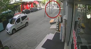 Tuzla'da kuyumcuyu vuran soyguncuların kaçış anından yeni görüntüler ortaya çıktı