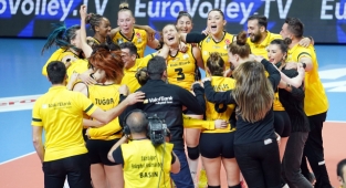 VakıfBank, CEV Şampiyonlar Ligi'nde finalde