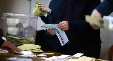 AK Parti'ye Bursa ve Sakarya seçmeninden sürpriz! Son ankette puan farkı açıldı