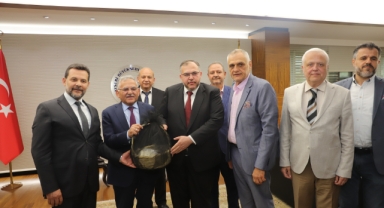Başkan Büyükkılıç’a ziyaretçi akını