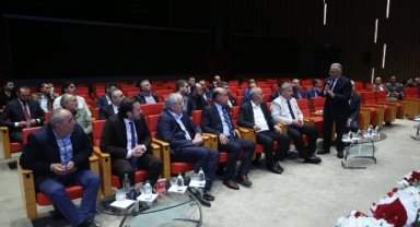 BAŞKAN BÜYÜKKILIÇ’TAN “ÇARŞI CEPHE VE ZEMİN DÜZENLEMESİ” İÇİN İSTİŞARE TOPLANTISI