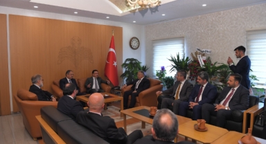BÜYÜKKILIÇ’TAN ÖZHASEKİ İLE BİRLİKTE KAYSERİ VALİSİ ÇİÇEK’E “HAYIRLI OLSUN” ZİYARETİ