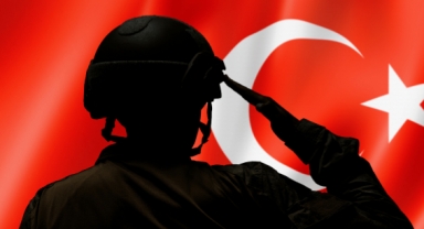 Büyükşehir'den şehitlere saygı