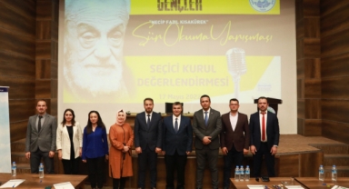 BÜYÜKŞEHİR’İN DÜZENLEDİĞİ “NECİP FAZIL KISAKÜREK ŞİİR OKUMA YARIŞMASI” SONUÇLANDI
