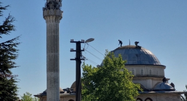 Cami kubbesinde ölümüne tadilat