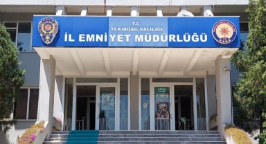 Deniz Baykal ve MHP'li eski yöneticilere ait müstehcen görüntülerin dağıtılmasına ilişkin 2 polis tutuklandı