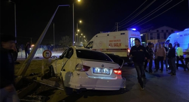 Fethiye'de iki otomobil çarpıştı: 4 yaralı
