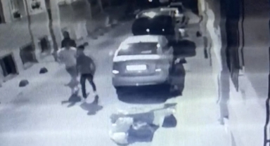 İstanbul'da maganda dehşeti kamerada: Kurşun mutfaktan içeriye girdi