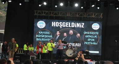 Kayseri Büyükşehir'den 'Unutulmaz' Üniversite Gençlik Spor Festivali!