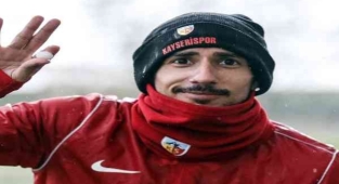 Kayserispor antrenmanına dolu engeli