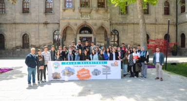 TALAS’TA ÖĞRENCİLER HEM GEZİYOR HEM ÖĞRENİYOR