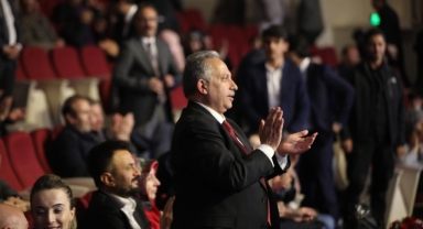 TÜRK DÜNYASI BU GÖSTERİDE BULUŞTU