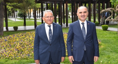 VALİ GÜNAYDIN’DAN BAŞKAN BÜYÜKKILIÇ’A “VEDA” ZİYARETİ