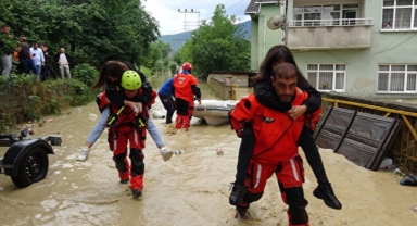 AFAD, Batı Karadeniz'de meydana gelen aşırı yağışlar hakkında bilgilendirme yaptı!