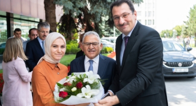 Ak Parti Genel Başkan Yardımcısı Yavuz'dan Başkan Büyükkılıç'a Övgüler