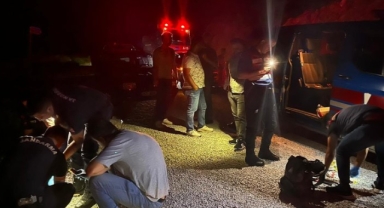 Alanya’da 3 noktada yangın çıkardı, 4’üncü yerde suçüstü yakalandı.