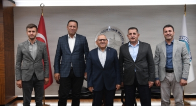 Başkan Büyükkılıç'a Hakkari Derecik Belediye Başkanı Çetinkaya'dan Ziyaret