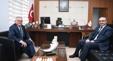 Başkan Büyükkılıç'tan ERÜ Tıp Fakültesi Başhekimine Ziyaret