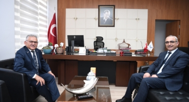 Başkan Büyükkılıç'tan ERÜ Tıp Fakültesi Başhekimine Ziyaret