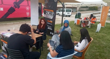 BÜYÜKŞEHİR, 'SIRDAŞIN OLAYIM' PROJESİNİ ÜNİVERSİTE GENÇLİĞİ İLE BULUŞTURDU