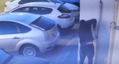 Hırsızların rahat tavırları kamerada