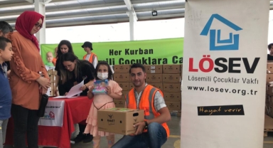 LÖSEV VEKÂLETEN KURBAN BAĞIŞLARIYLA 12 AY BOYUNCA ŞİFA DAĞITIYOR